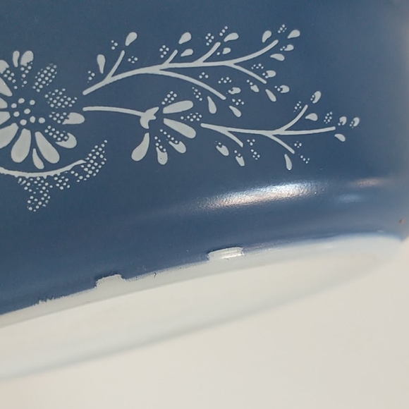 2 Vintage Pyrex Dishes Blue Pyrex Tan Pyrex - Picture 9 of 16